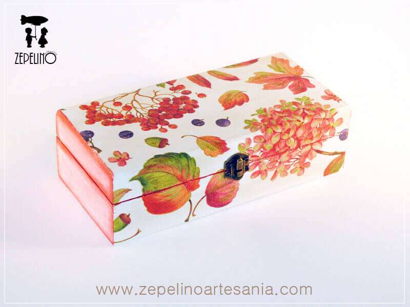 Caja con frutos rojos